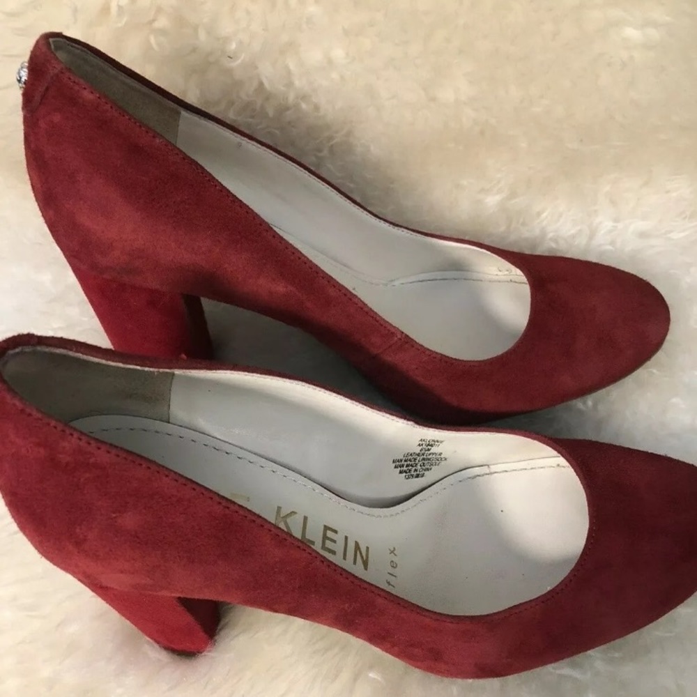 Anne Klein iFlex Lonniel Red Burgundy Suede 6.5